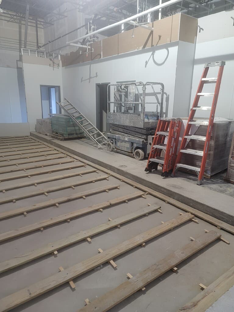 Floor leveling grid installation